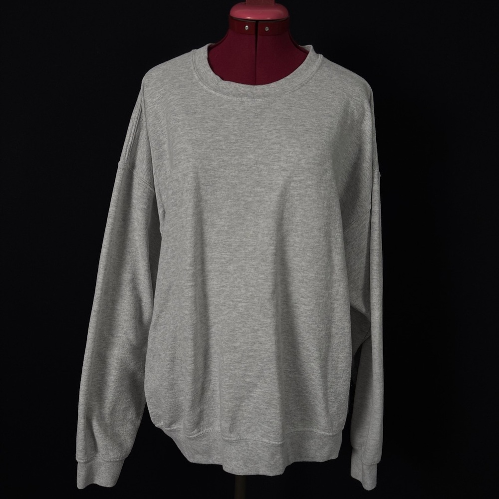 Gildan Men's Gray Crewneck Sweater